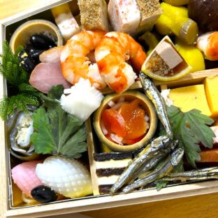 日本の伝統食のひとつお節