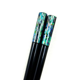 漆器の装飾技法のひとつ「螺鈿」