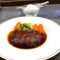 京都・二寧坂の路地に佇む洋食の名店「みしな」さん